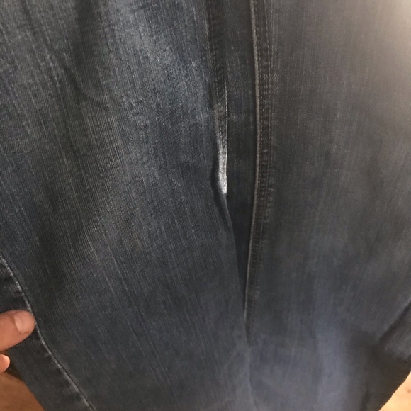 Hollister - Picture 2 of 4